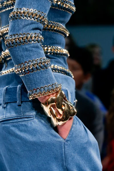 Look 21